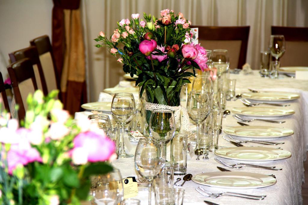 שיצ'וצ'ינק Hotel Austeria Conference & Spa מראה חיצוני תמונה